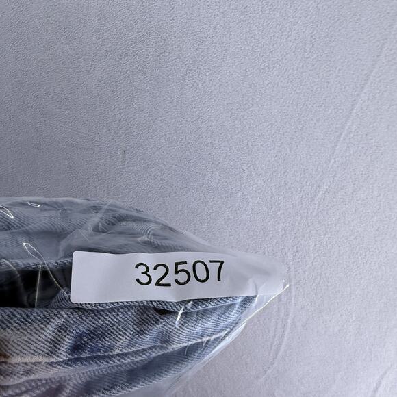 Vintage Levis Jeans Fits 32x33 Blue 505 Light Wash Distressed Red Tab Y2K 2000s - Picture 16 of 16